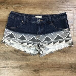 Roxy Jean Shorts Size 28 Denim Boho Fray Tribal Print Blue White Festival Coast